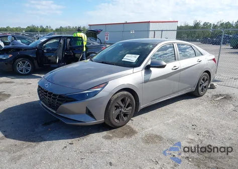 2022 Hyundai Elantra Sel z USA, uszkodzony, nr VIN KMHLS4AG7NU339957